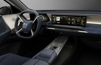 Noua mașină de lux a francezilor intră pe piața din România » Cât costă și cum arată limuzina electrică