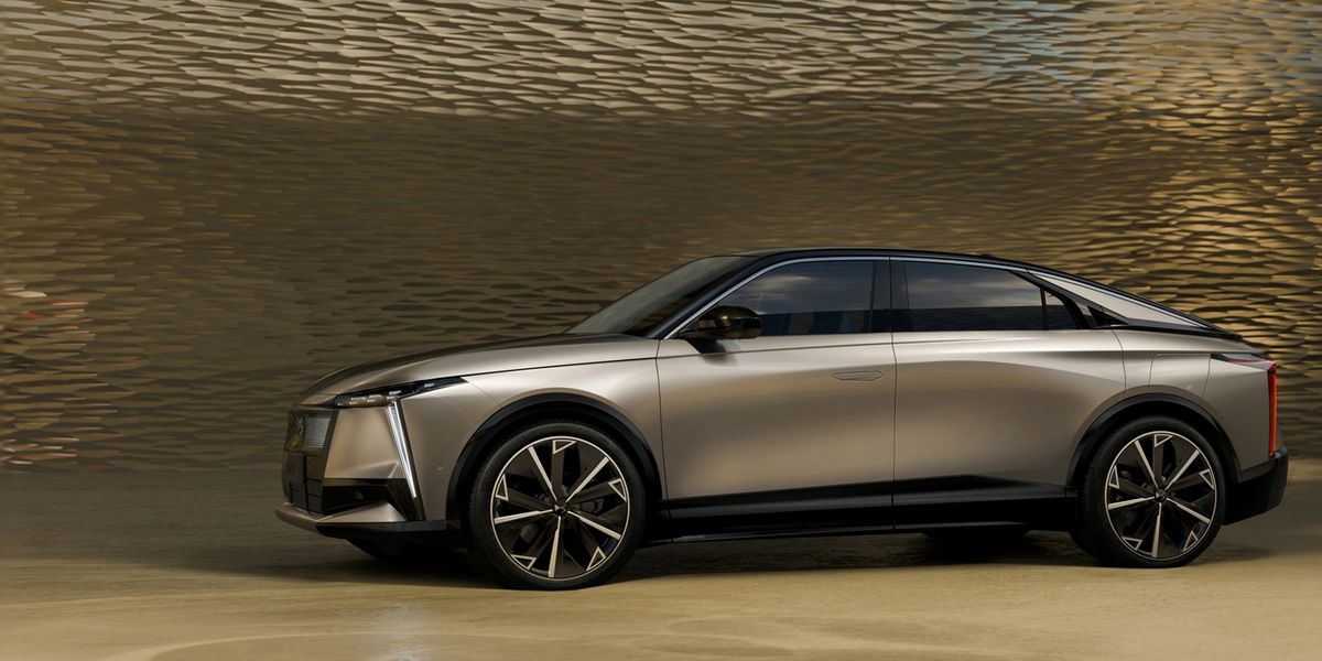 DS8, noua mașină a francezilor de la DS Automobiles