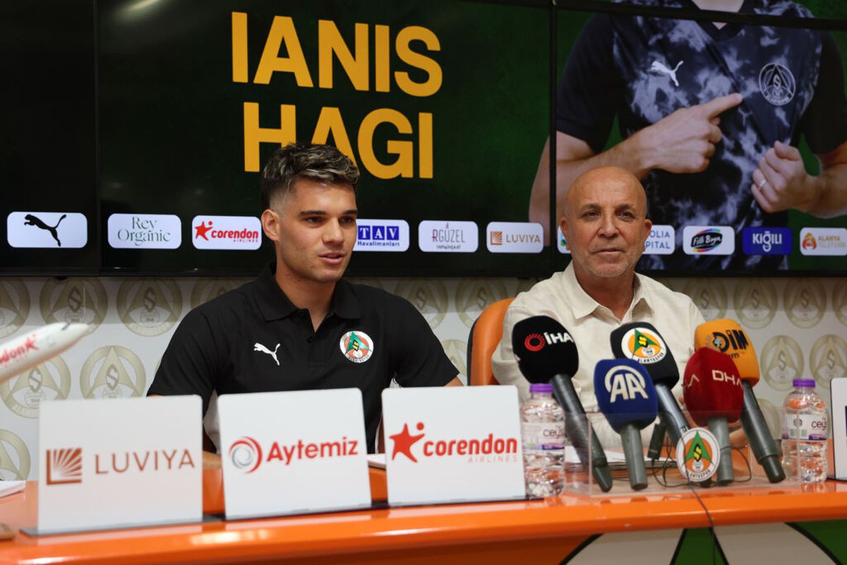 Ianis Hagi a fost prezentat OFICIAL la noua echipă! Ce număr va purta