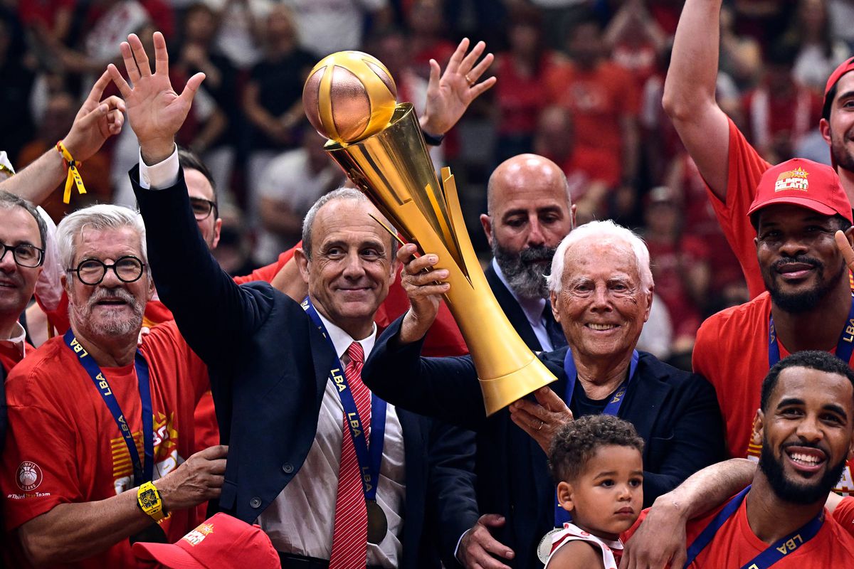 Superstarul din fotbal care l-a inspirat pe Giorgio Armani pentru celebrul EA7