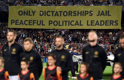 Manuel Valls, fost premier al Franței, dezgustat de protestul de la Barcelona - Inter: „Doar dictaturile închid în pușcărie lideri politici pașnici”