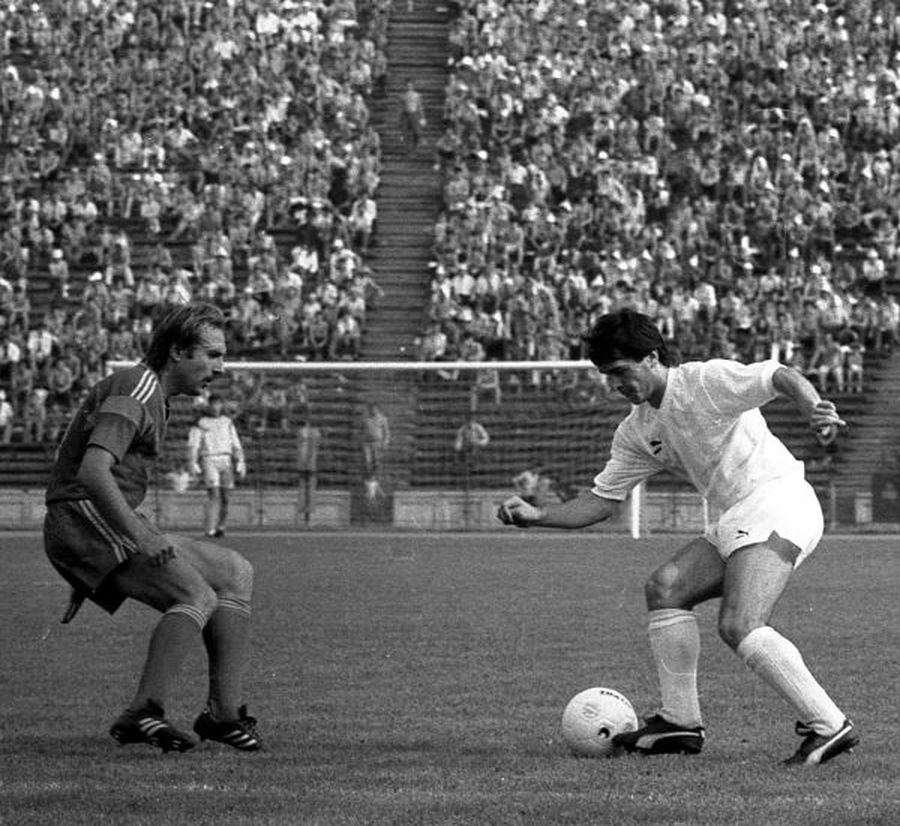 Mateuț, într-un duel cu Majearu, din anii '80 // FOTO Arhiva GSP