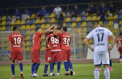 OFICIAL FCSB a anunțat despărțirea de un jucător! Merge la o rivală din play-off-ul campionatului trecut