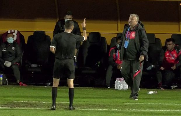 FOTO „Centralul” Marcel Bîrsan a comis-o grav în Viitorul - CFR Cluj și l-a scos din sărite pe Dan Petrescu!