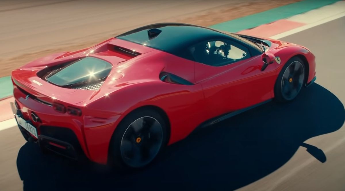 Ferrari SF90 Stradale - Zlatan Ibrahimovic