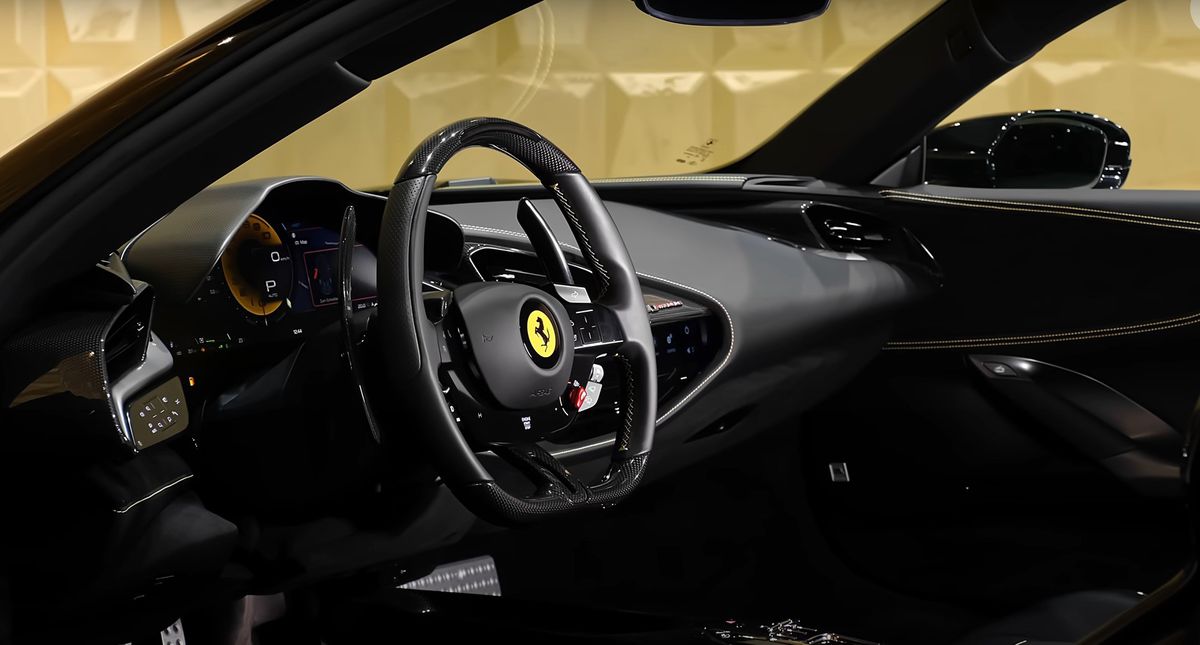 Ferrari SF90 Stradale - Zlatan Ibrahimovic