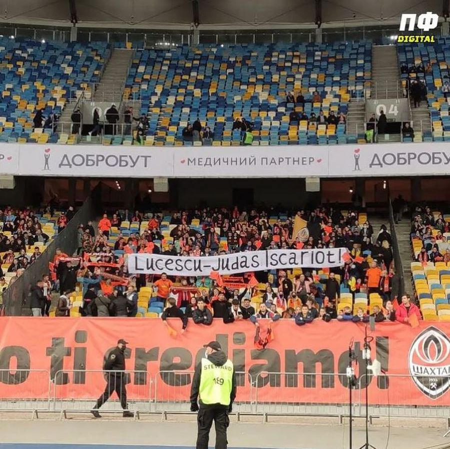 Mesajul atașat de fanii lui Șahtior Mircea Lucescu, atacat iar de ultrașii lui Șahtior: „Iuda Iscarioteanul”