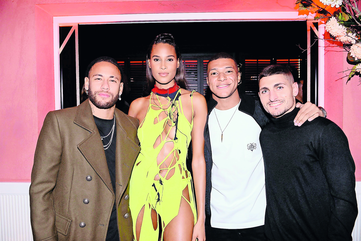 Explicație pentru prestația rușinoasă? Starurile lui PSG, petrecere la ziua unui manechin celebru