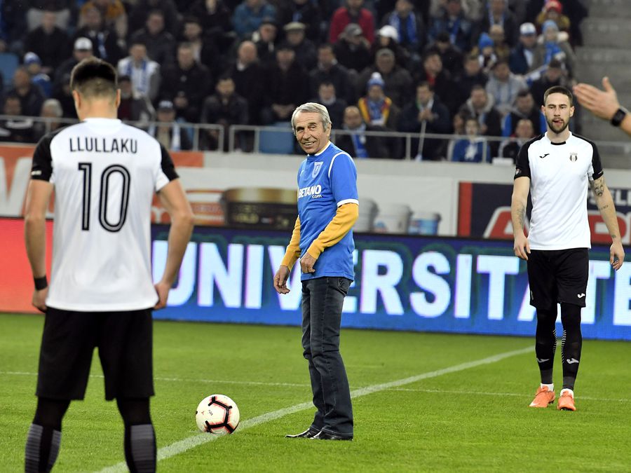 Dialog rar cu Teo Țarălungă, fostul mare fotbalist al „Campioanei unei mari iubiri”: „Le doresc bine ambelor Craiove, dar eu țin doar cu una dintre ele”