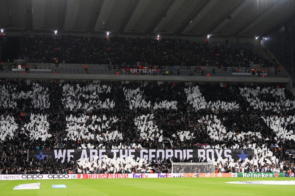 Imaginile serii în Champions League » Scenografie spectaculoasă a fanilor lui Newcastle