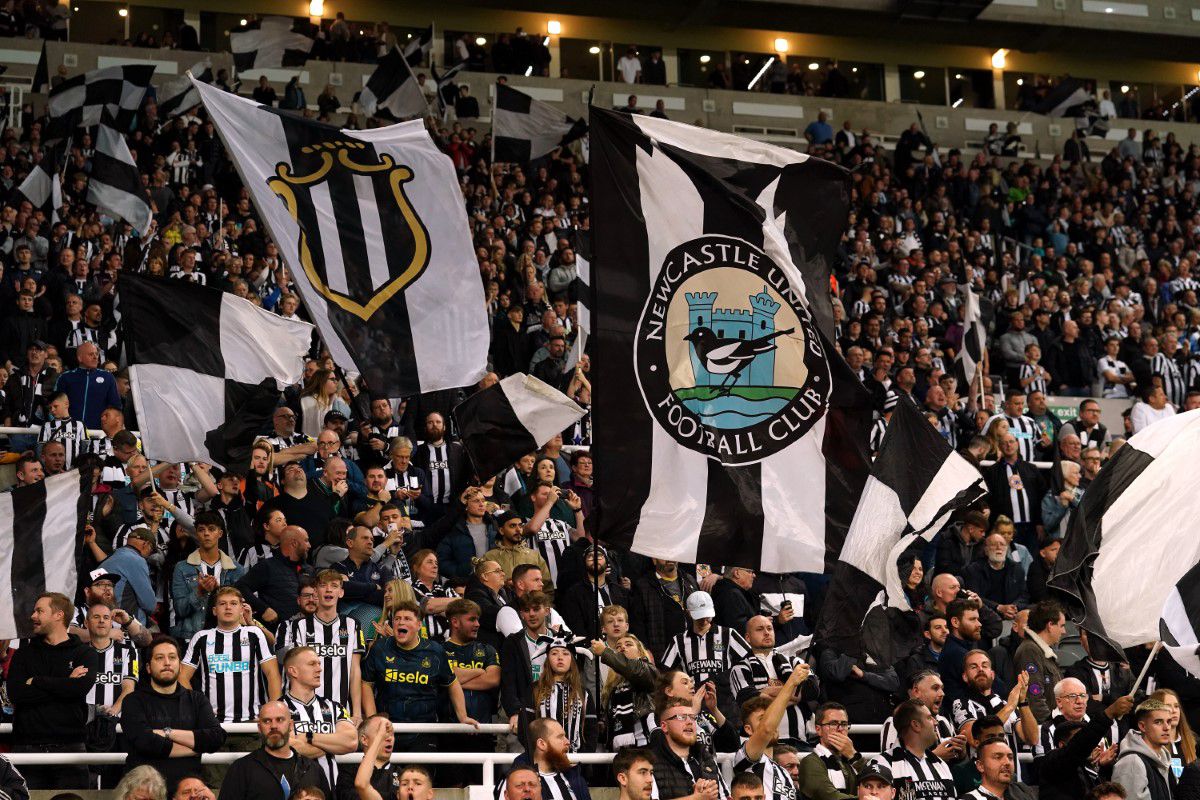 Imaginile serii în Champions League » Scenografie spectaculoasă a fanilor lui Newcastle