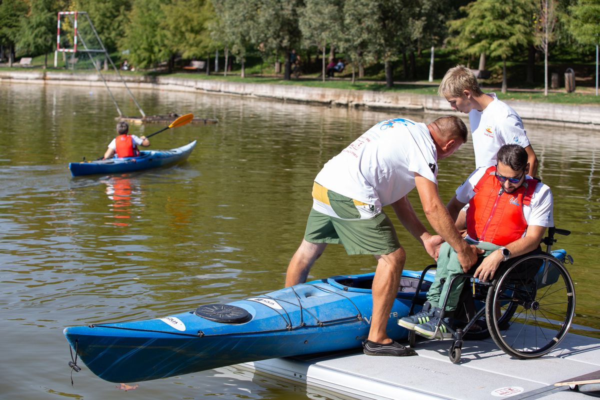 Lacul Titan, accesibil pentru persoanele cu dizabilități