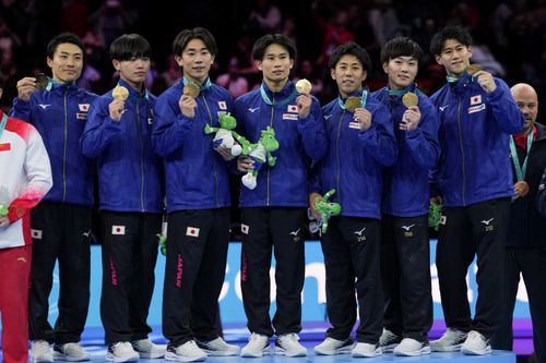 Japonezii cu medaliile de aur