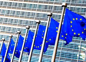 Comisia Europeană spune că „a văzut relatările și urmărim” ce se întâmplă „pe această temă în România” după protestul celor 95 de jurnaliști și că presa trebuie să lucreze „liber și independent oriunde în Uniunea Europeană”