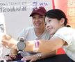 Simona Halep a făcut furori la Hong Kong: o coadă mare de oameni a participat la o sesiune de poze și autografe