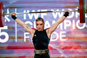 România participă cu 15 halterofili la Campionatele Europene de la Batumi » Mihaela Cambei intră duminică în concurs