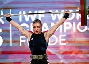 Mihaela Cambei, declarație sinceră după ce a cucerit 3 medalii la Campionatele Mondiale: „A fost foarte greu să urc în greutate”