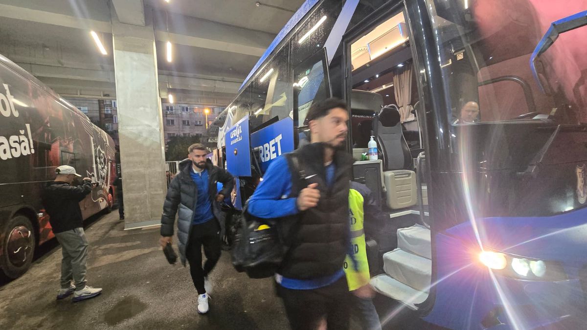 Sosire Rapid și Farul