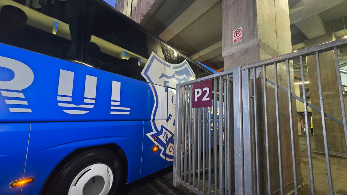 Sosire Rapid și Farul