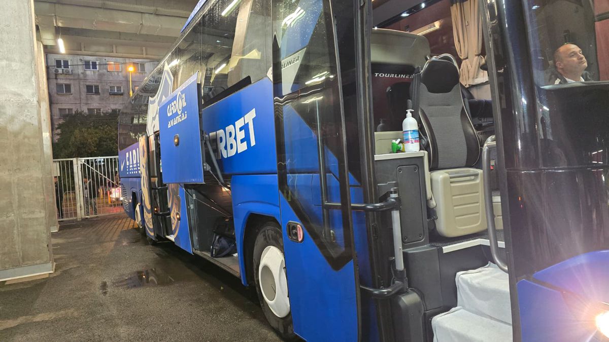 Sosire Rapid și Farul