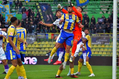 FC Argeș - Petrolul, etapa 12 // foto: sportpictures.eu