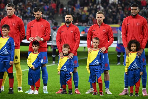 Mihai Stoica (60 de ani), președintele Consiliului Administrativ de la FCSB, a explicat cum ar fi trebuit să gestioneze jucătorii campioanei cele 3 minute în care au jucat în inferioritate numerică în meciul cu Young Boys, scor 0-2.