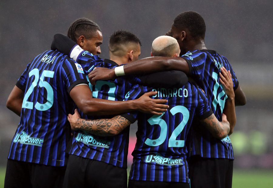 Inter - Cremonese 4-1, în etapa #6 din Serie A, a fost al treilea succes consecutiv în campionat al lui Chivu / FOTO: Getty Images Record în ultimii 60 de ani! » Capitolul la care Chivu e lider la Inter + Urmează o lună și jumătate de foc