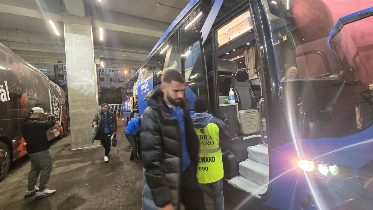 Sosire Rapid și Farul