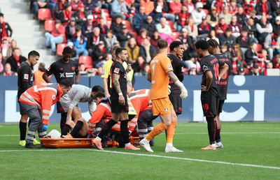 Grimaldo, scos pe targă după un șoc violent cu un coechipier