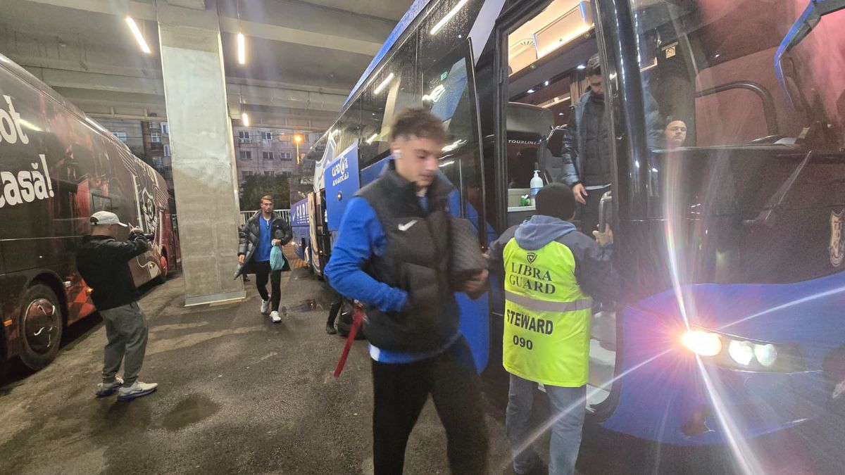 Sosire Rapid și Farul