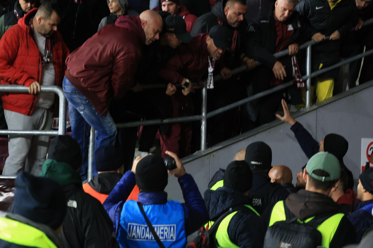 Ce nu s-a văzut la TV, imediat după Rapid - Farul » Momentul lipsit de fair-play INTERZIS pe transmisiune