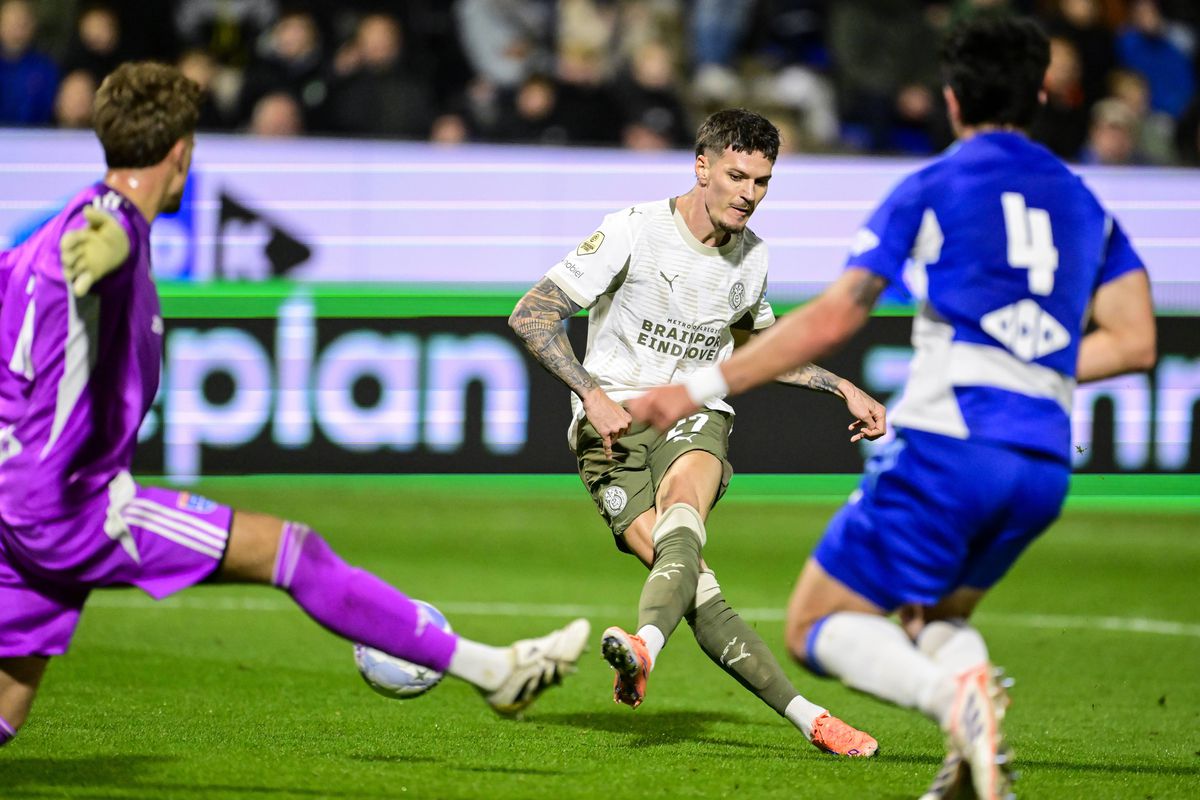 Cum a înscris Dennis Man primul gol pentru PSV