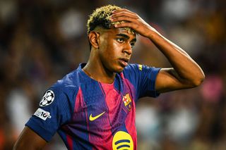 La doar 18 ani, Lamine Yamal a jucat deja aproape dublul meciurilor susținute de Xavi, Iniesta sau Fabregas la aceeași vârstă! „Asta nu înseamnă să ai grijă de jucători!”