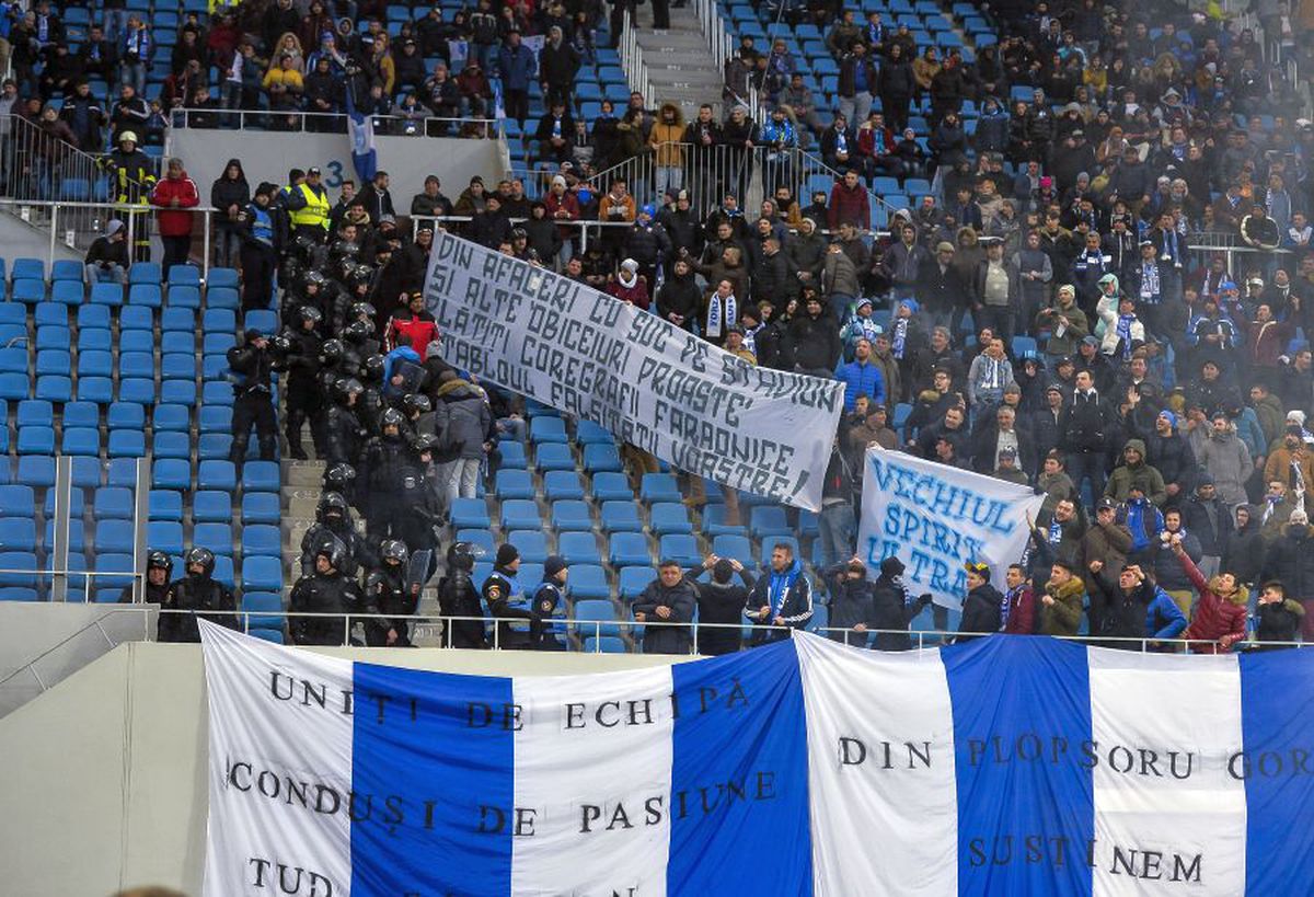 GALERIE FOTO CS Universitatea - Dinamo, rivalitate cu cuțitele pe masă! mesaje dure ale galeriilor