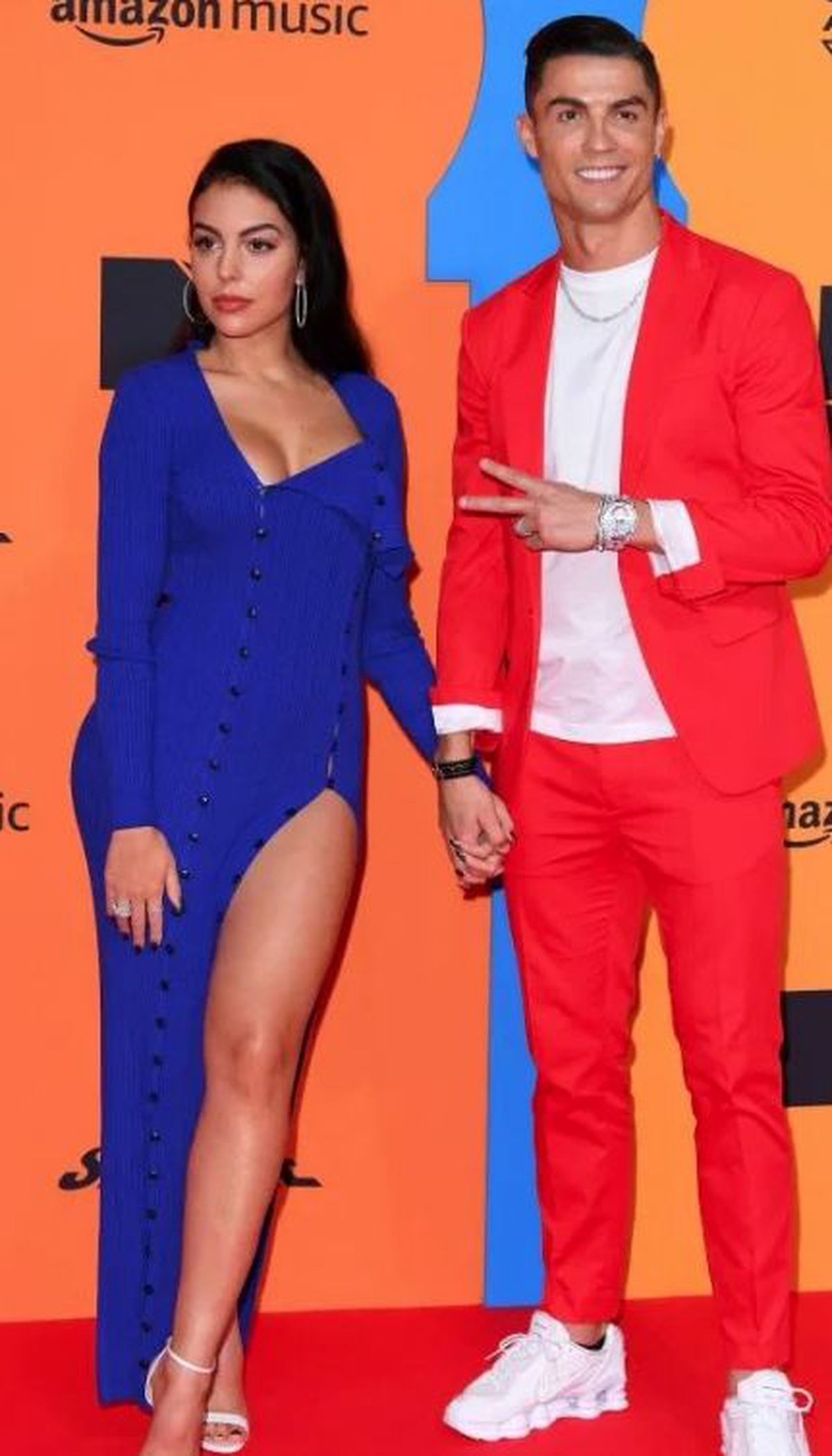 Cristiano Ronaldo și Georgina Rodriguez au sclipit pe covorul roșu » FOTO Ținute spectaculoase la gala MTV European Music Awards