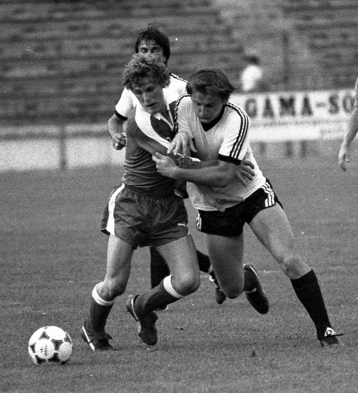 RETRO GSP. 33 de ani de la „minunea din Regie”, Sportul - Brøndby 6-0: „Schmeichel parcă înnebunise, a devastat vestiarul!”