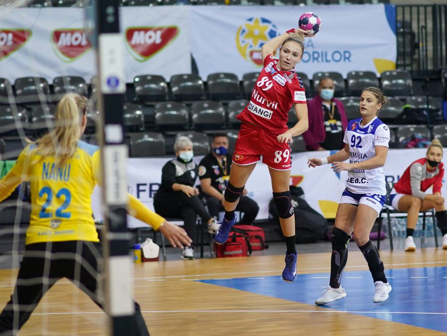 Corina Lupei FOTO SCM Rm. Vâlcea Corina Lupei FOTO SCM Rm. Vâlcea