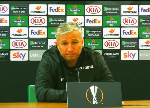 AS Roma și CFR Cluj se întâlnesc joi, de la ora 19:55, în grupa A din Europa League. Dan Petrescu (52 de ani) s-a plâns de problemele din lot în timpul conferinței de presă din Italia.