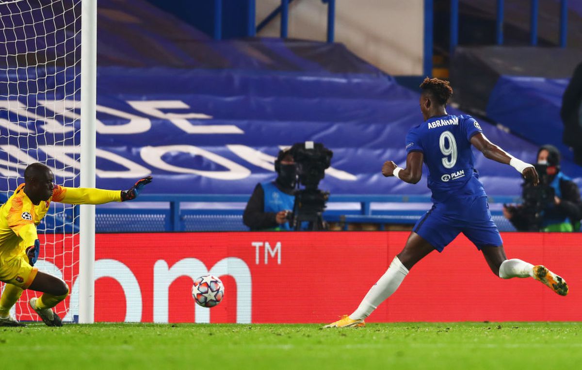 Liga Campionilor. VIDEO și FOTO » Mircea Lucescu, aproape de o mare surpriză pe terenul Barelonei! Toate rezultatele serii + clasamentele grupelor