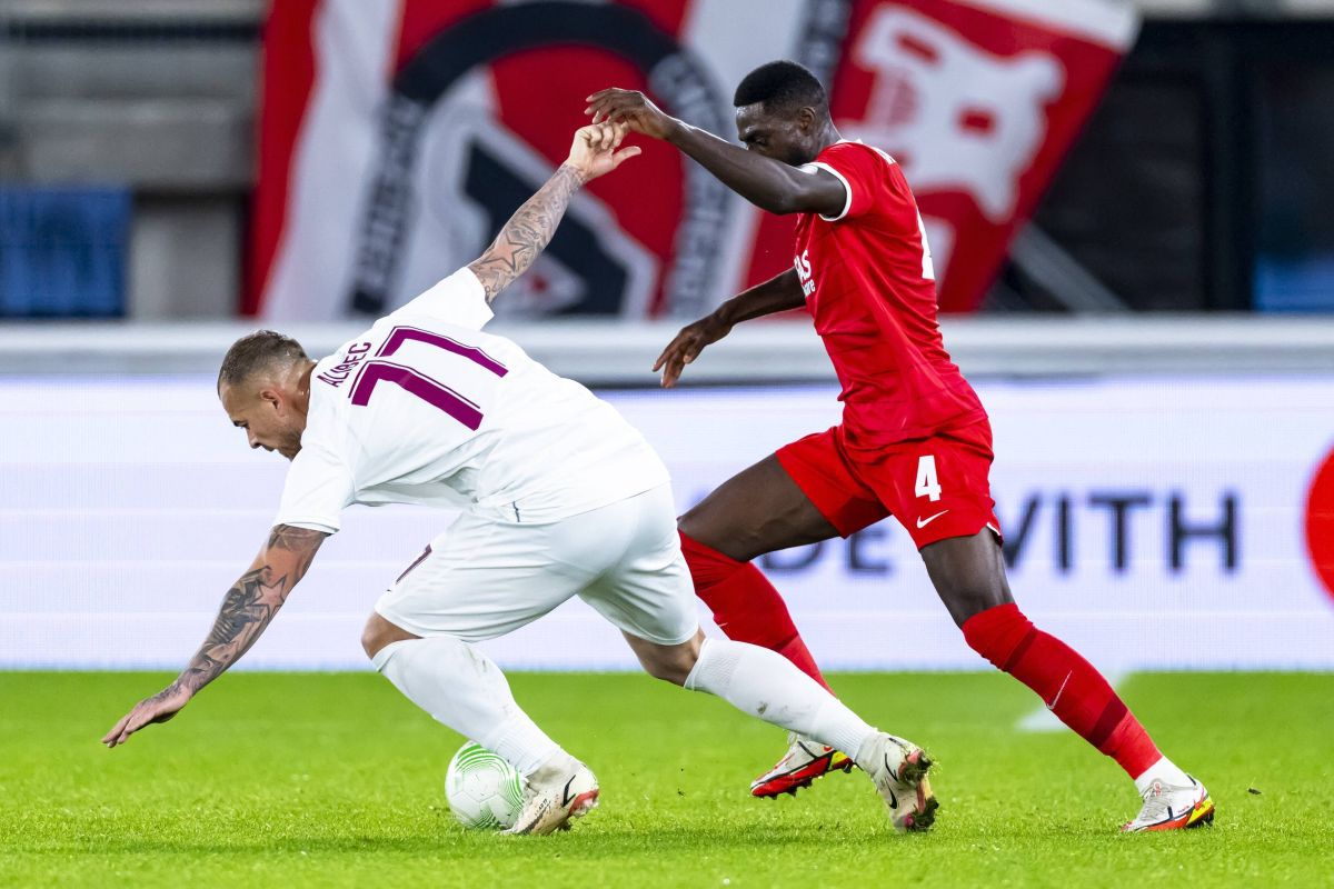 Dan Petrescu a explodat după golul marcat de Alkmaar în poarta lui CFR Cluj! Greșeală flagrantă de arbitraj