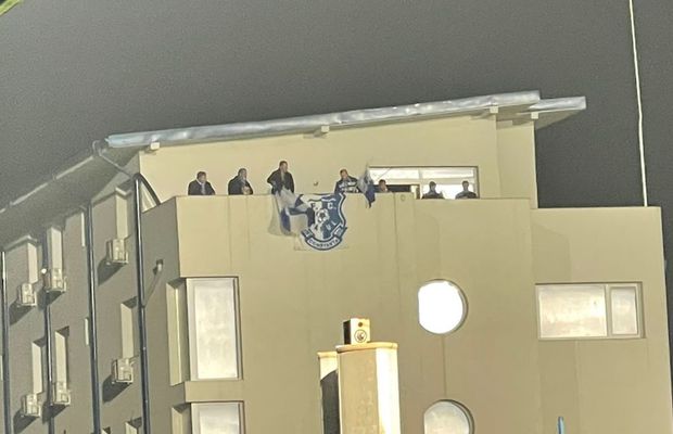 Ce nu s-a văzut la TV în Farul - FCSB » Pace între MM și Gică Popescu + invenția fanilor