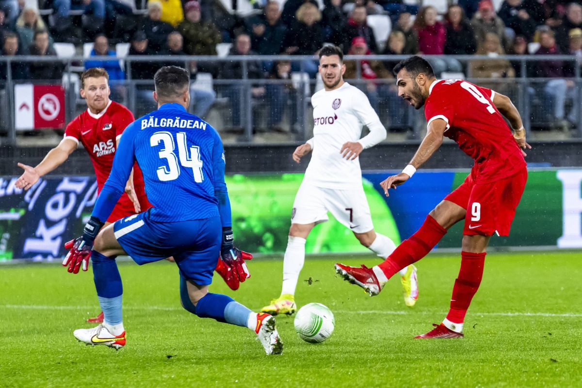 Dan Petrescu a explodat după golul marcat de Alkmaar în poarta lui CFR Cluj! Greșeală flagrantă de arbitraj