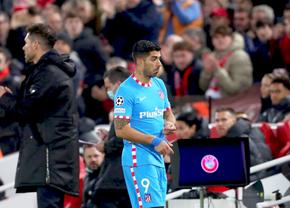 Luis Suarez, huiduit de fanii lui Liverpool la întoarcerea pe Anfield