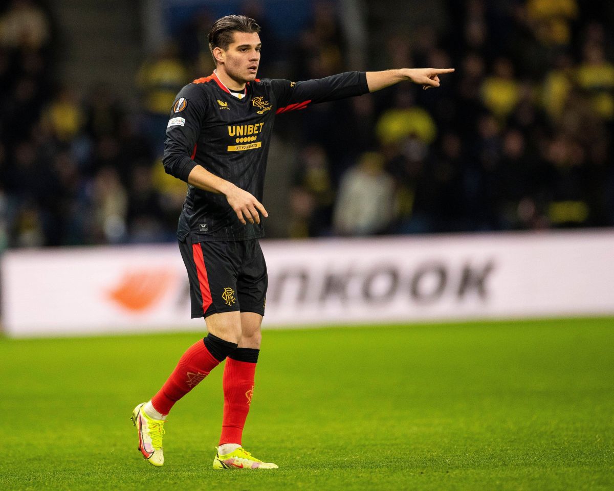 Ianis Hagi nu-și menajează colegii după ce și-a salvat echipa de la eșec: „Mentalitatea noastră trebuia să fie mai bună de la început” + Gerrard: „Un gol fantastic!”