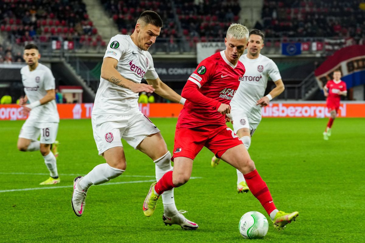 Dan Petrescu l-a luat în vizor pe Denis Alibec: „Din păcate, are multe de învățat. Nu se face așa ceva!” + „Alkmaar poate câștiga trofeul”