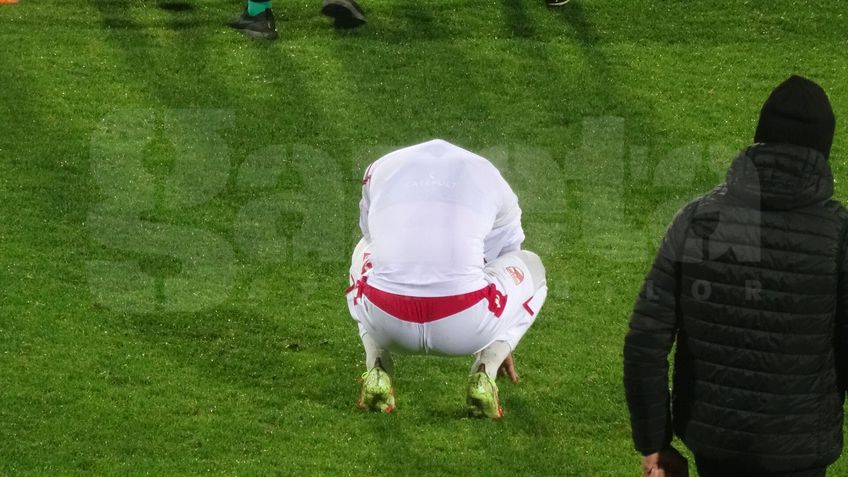 3 detalii de la Csikszereda - Dinamo: jucătorul „câinilor” a plâns în hohote după meci + Burcă și fotbaliștii săi au scandat cu galeria „România, România”