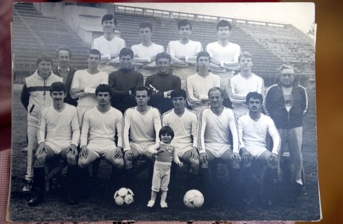 Nichi Dumitriu, „Fachirul din Giulești”, interviu de colecție în ziua în care a împlinit 80 de ani: „Cu echipa de atunci și VAR-ul de azi, Giuleștiul ar fi avut 3-4  campionate în plus!”