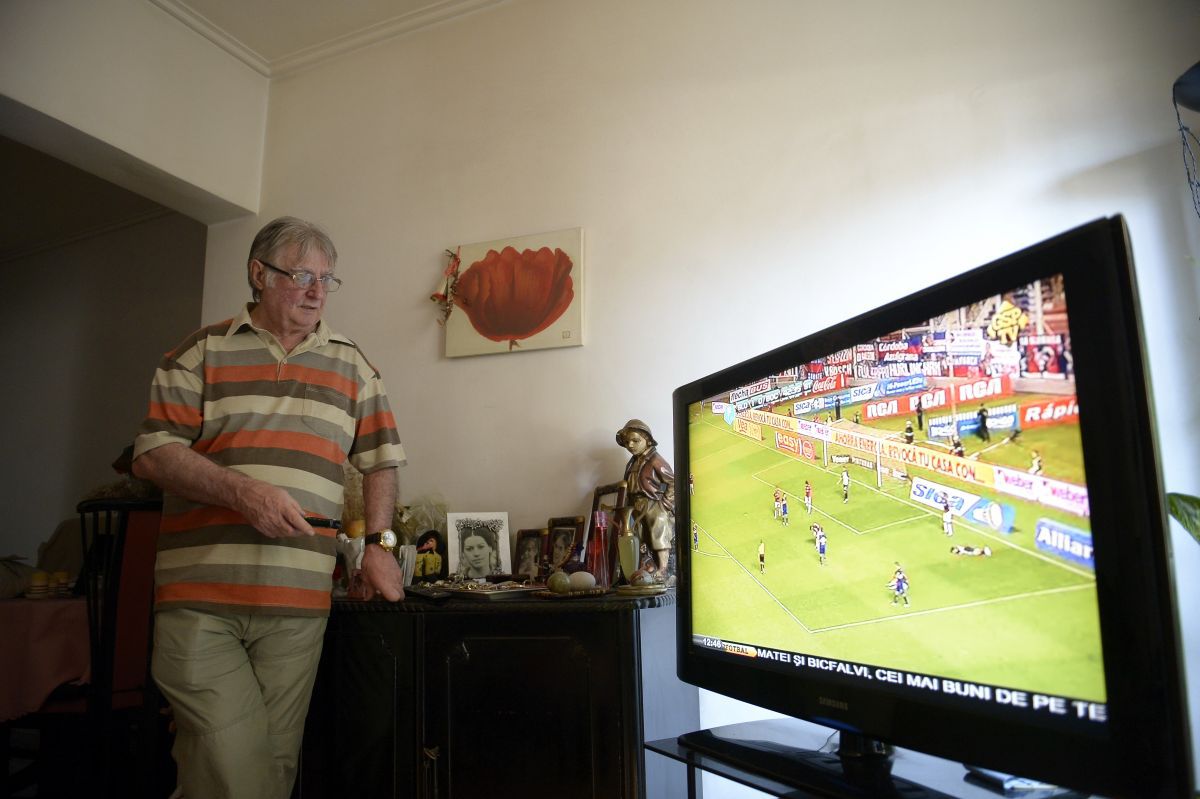 Nichi Dumitriu, „Fachirul din Giulești”, interviu de colecție în ziua în care a împlinit 80 de ani: „Cu echipa de atunci și VAR-ul de azi, Giuleștiul ar fi avut 3-4  campionate în plus!”