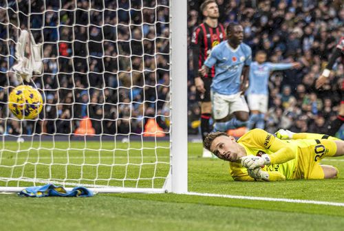 Ionuț Radu a fost neputincios contra lui Manchester City / Sursă foto: Imago Images