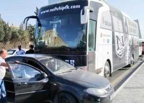Autocarul lui Neftchi, implicat într-un accident rutier, după ce Mutu a cerut deplasarea cu două zile înainte de meci